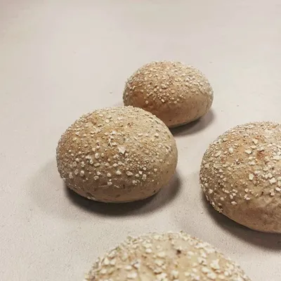 Zachte pistolets met (gekiemde) granen