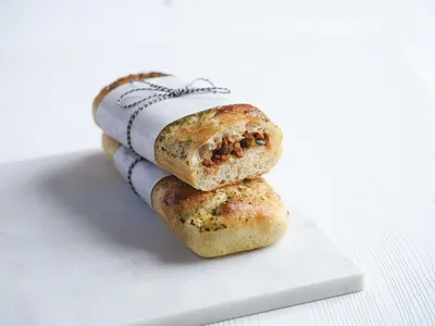 Gevuld italiaans broodje